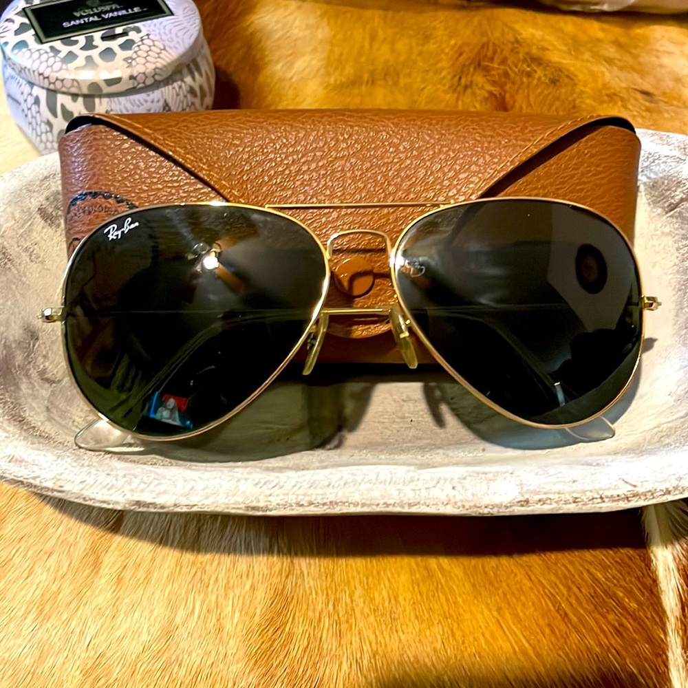 🕶️SOLD Ray-Ban Polarized Aviator Gold Rim Large Sunglasses Authentic - Picture 1 of 12